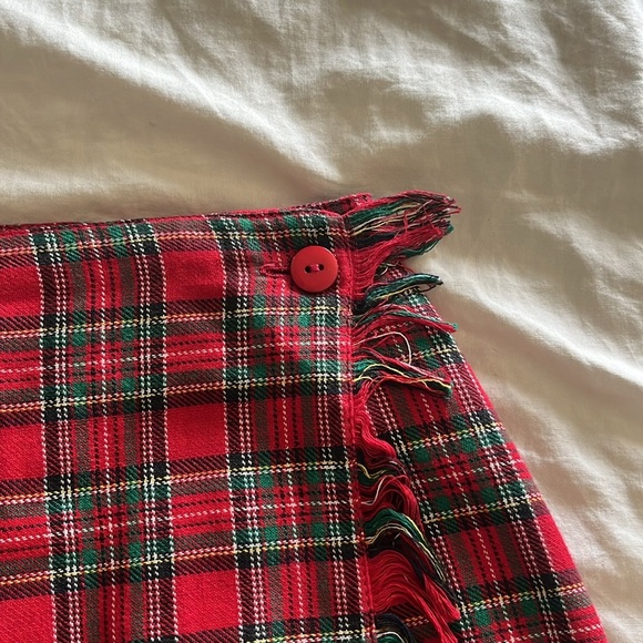 Robin Sinkler Plaid Red Skirt (Size 6) - Picture 3 of 7